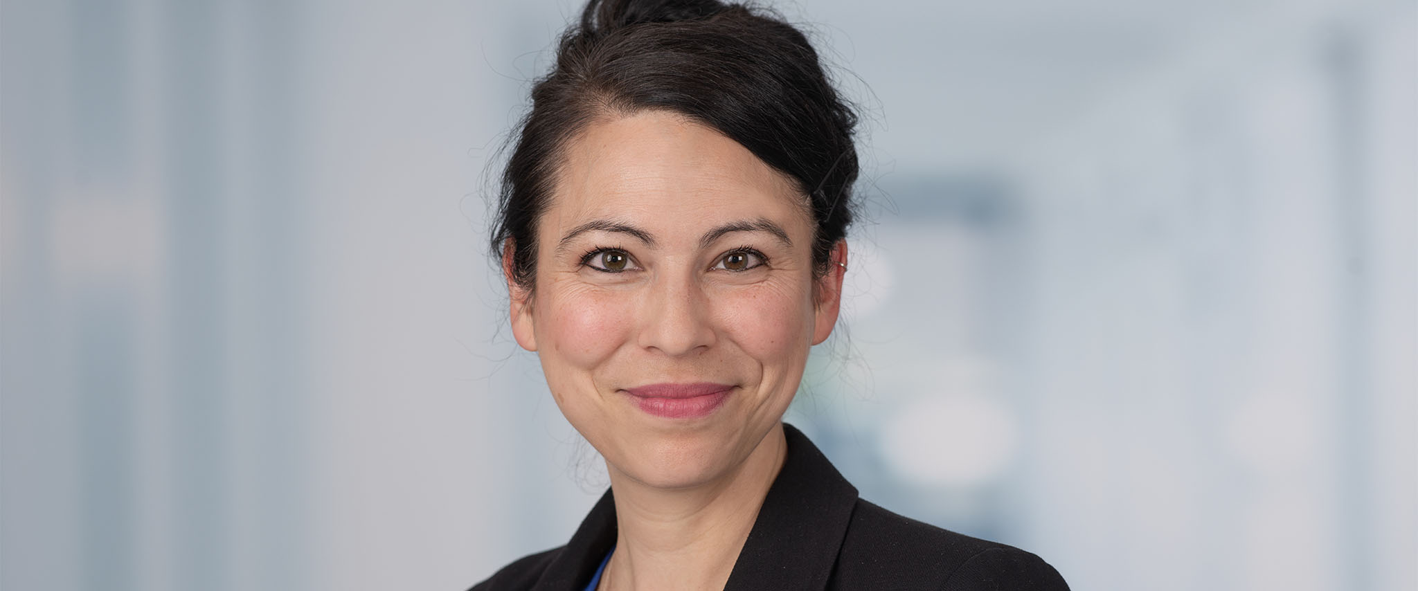Prof. Nadine Scholten