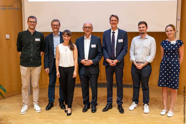 Felix Droop, Prof. Dr. med. Steffen Engelhart, Dr. med. Anna Schwabe, Dr. med. Johannes Nießen, Prof. Dr. med. Nico T. Mutters, Dr. med. Alexander Wollkopf, Julia Dannenberg