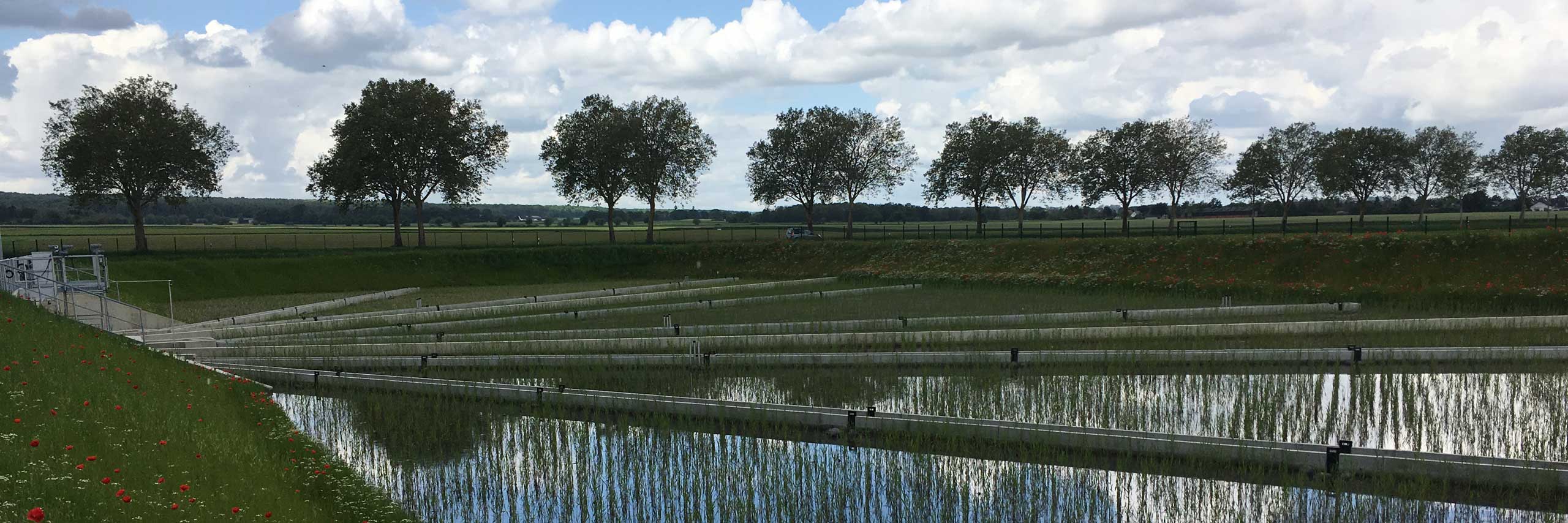 Kläranlage Rheinbach, der ein Retentionsbodenfilter mit beigemischter granulierter Aktivkohle nachgeschaltet ist (RBFplus).